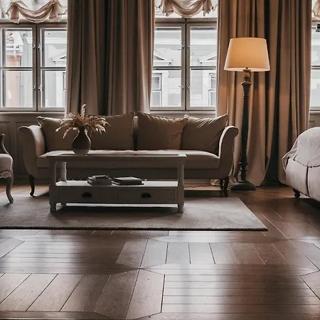 Room42 - & Hotel