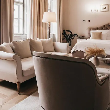 Room42 - & Esztergom