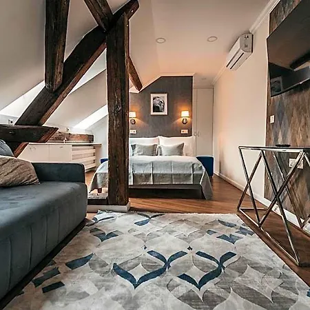 Hotel Room42 - & Esztergom