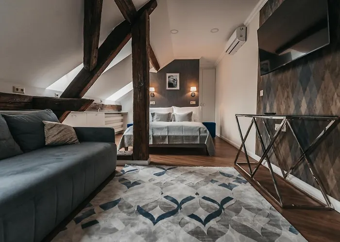 Room42 - & Hotell *